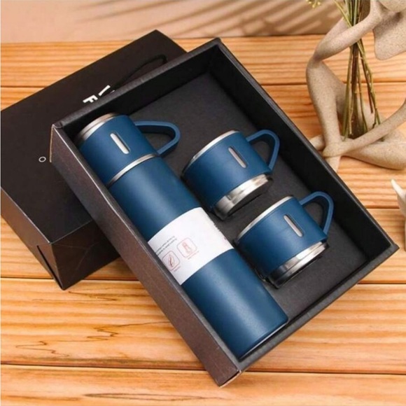 Other - 🆕 4PC Vacuum Thermos Bottle Set Blue